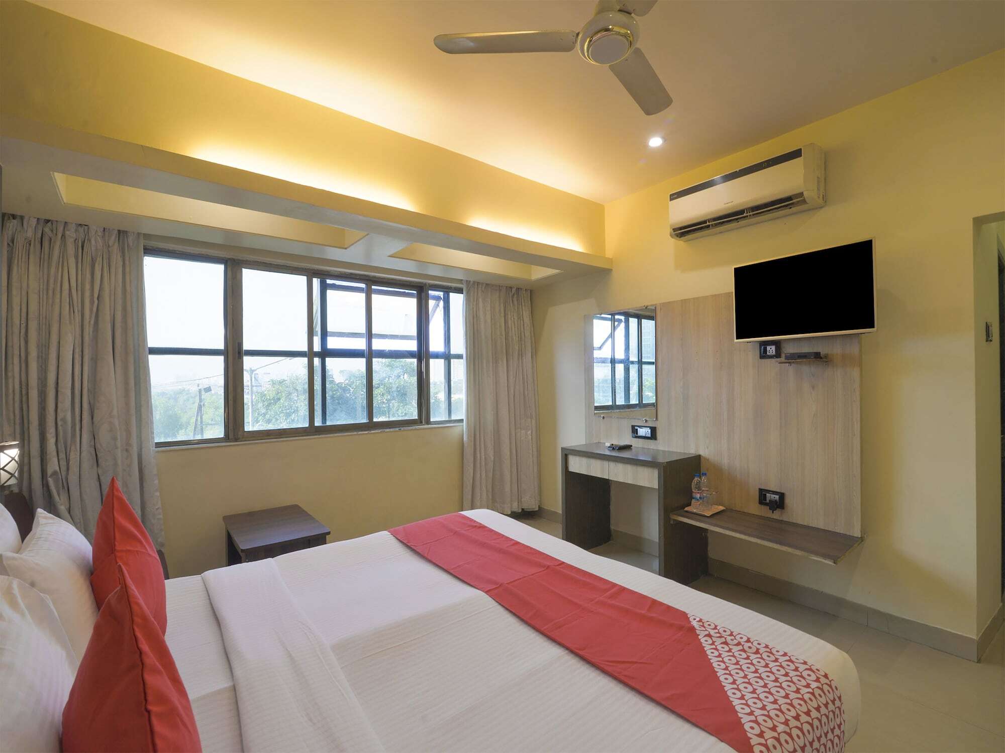 Oyo 3287 Hotel Mansarovar นาวีมุมไบ ภายนอก รูปภาพ